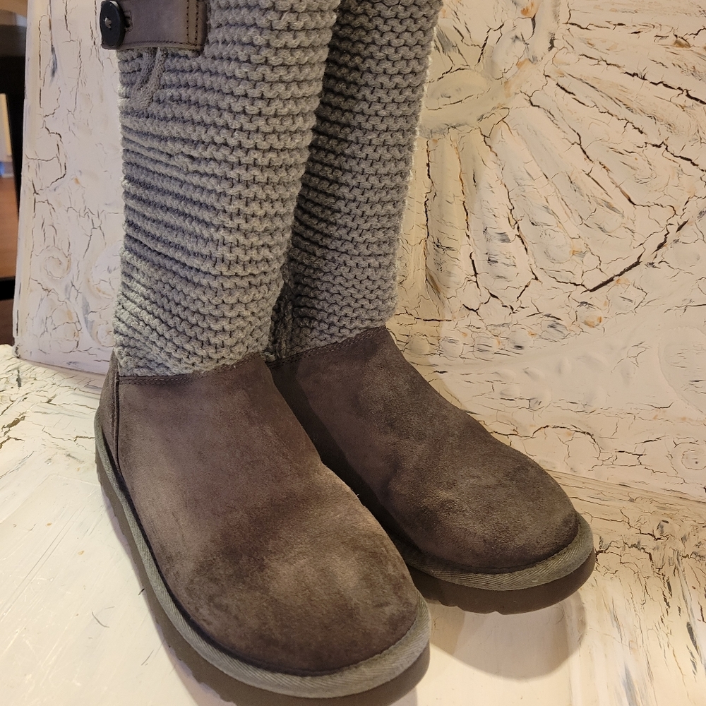 Ugg Shaina Knit Cuffed Boots 1911 - Picture 4 of 12